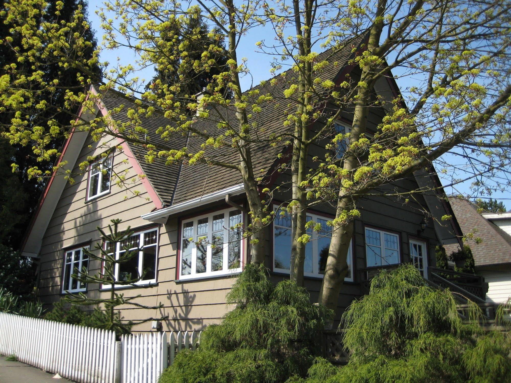 Point Grey Guest House Vancouver Eksteriør billede